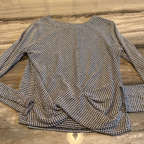 4 Ladies super sexy shirts sz S/M Designer The Limited & BCX EUC - Picture 7 of 9